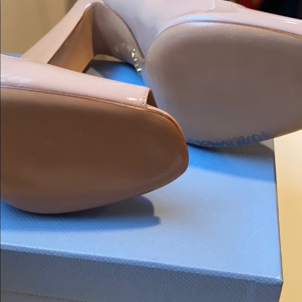 Prada neutral heels - Picture 8 of 10
